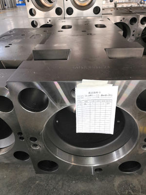 Głowa przedniego cylindra silnika dla KS80 KS100 KS120 Hydraulic Breaker Spare Parts